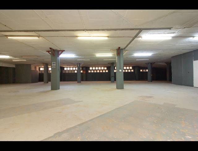 350M² FACTORY TO LET IN WESTCLIFF